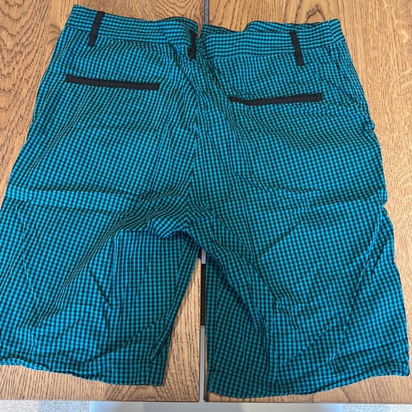 Mishka shorts - Picture 2 of 3